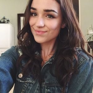 Meet your Posher, Carly